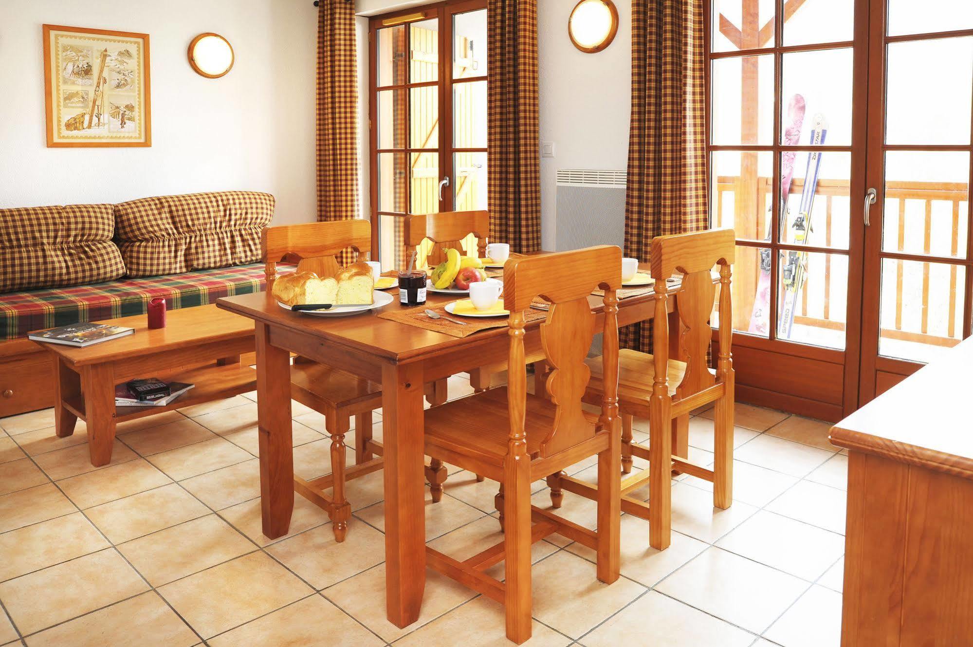 Residence Nemea Les Chalets D'Estive โกเตอเรต์ ภายนอก รูปภาพ